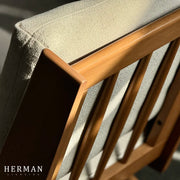 Aura Modern Seat